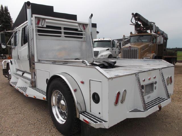 Image #3 (2003 FREIGHTLINER CREW CAB SPORT CHASSIS 5TH WHEEL TRUCK)